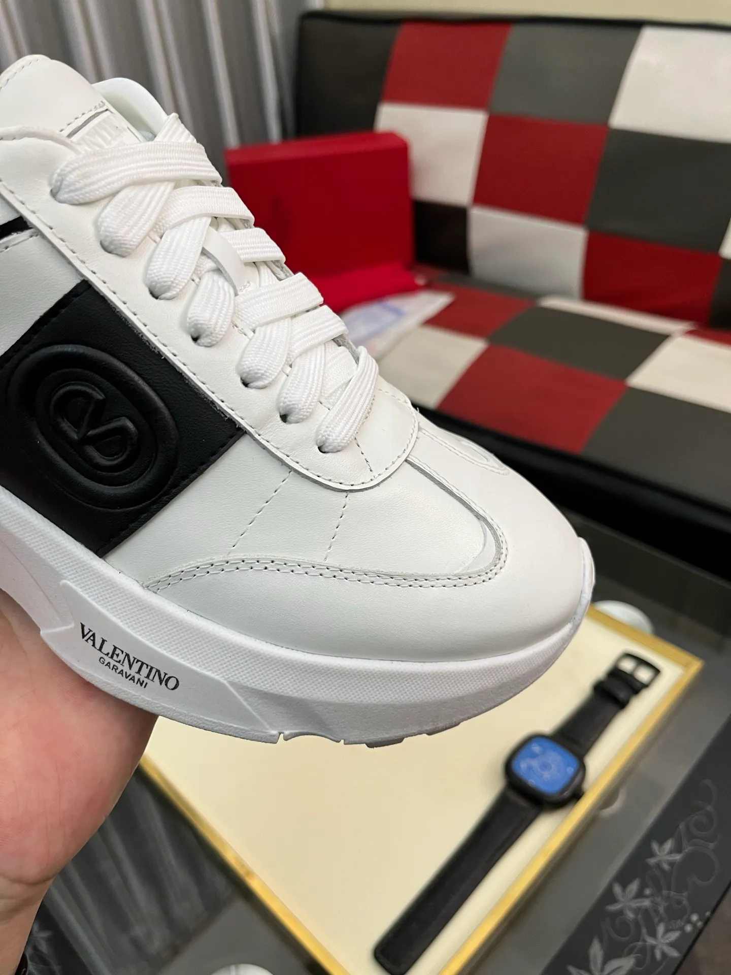 Men's shoes 💰480⌚️⌚️ VALENTINO Valentino's 2024 ss spring and summer new hot casual sports shoes, imported elastic fabric upper ➕The heel is Warren's exclusive rivet shape. The whole is very representative, the combined outsole is really easy to wear and very comfortable on the foot ~ Comes with **4 cm, classic, comfortable and versatile! Size: 38-442️⃣Colors available